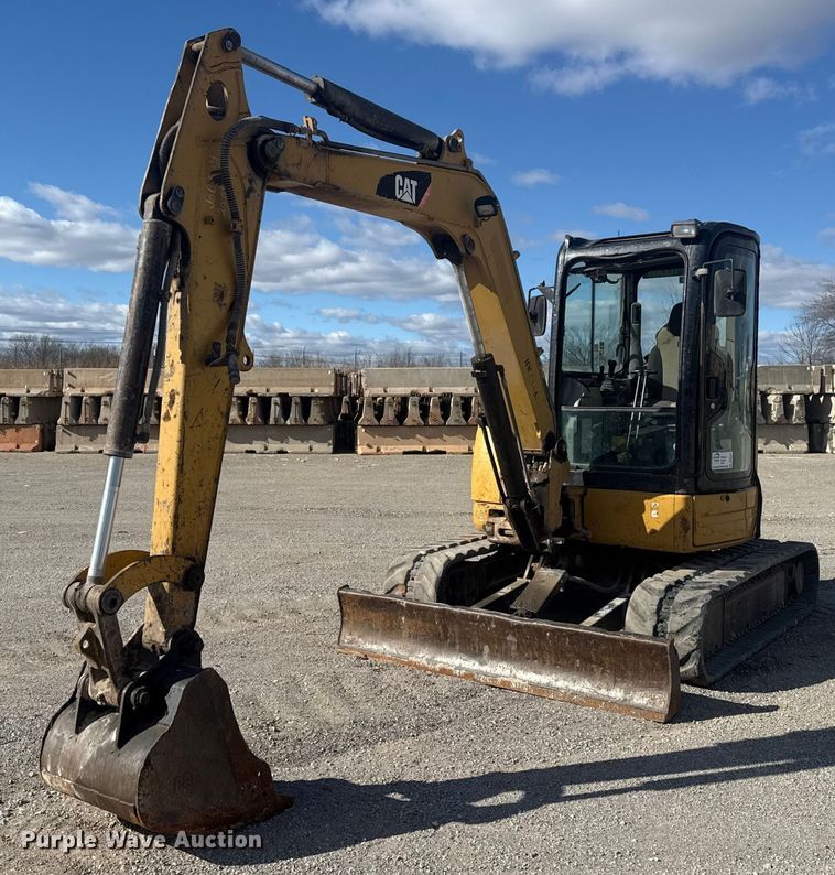 2010 Caterpillar 305C CR mini excavator - DQ4224