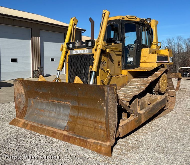 Caterpillar D6H series II dozer - DW7390
