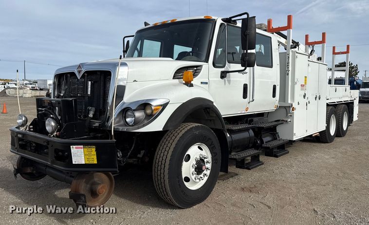 2010 International 7500 Crew Cab crane truck - EG1906