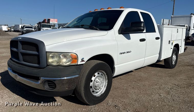 2005 Dodge Ram 3500 Crew Cab utility bed pickup truck - EG1942