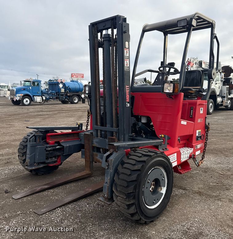 2011 Moffett M55.4 forklift - EG1955