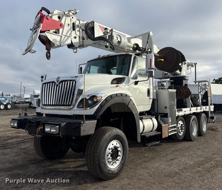 2014 International 7600 digger derrick truck - EG1956