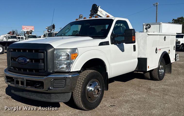 2014 Ford F350 Super Duty utility bed pickup truck - EG1961