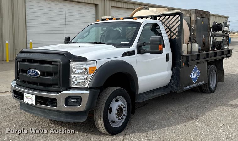 2011 Ford F550 Super Duty XL flatbed truck - ES5711
