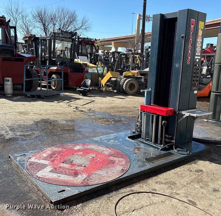 Wilfred International WLP-200 pallet wrap machine - ES8512