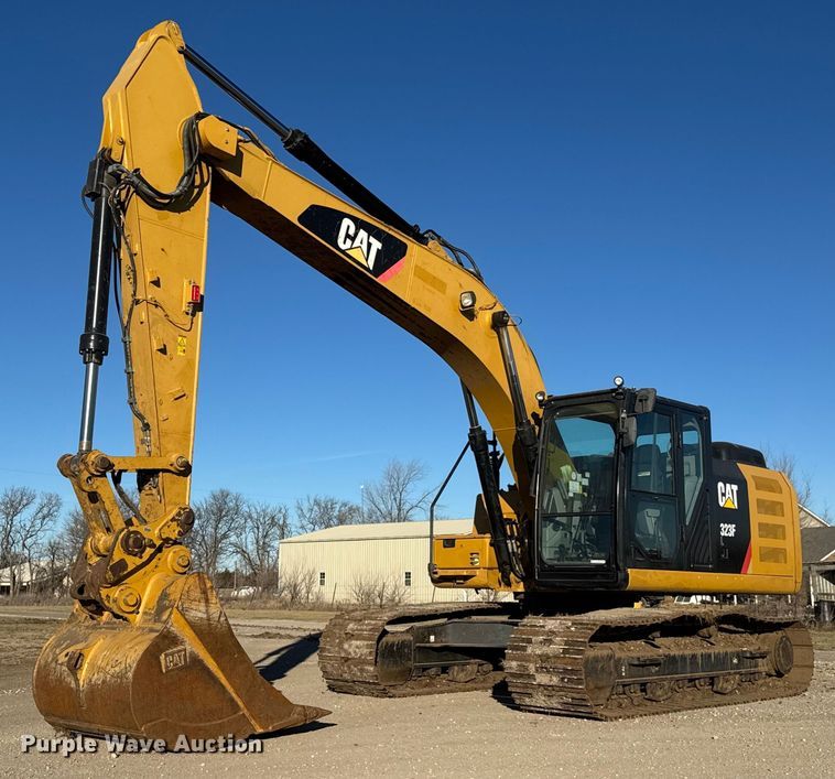 2017 Caterpillar 323FL excavator - ET4135
