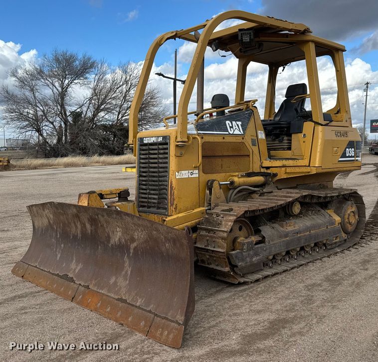 2005 Caterpillar D3G XL dozer - ET4158