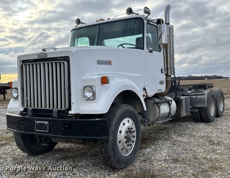 1982 Autocar Construcktor 2 roll-off container truck - ET4360