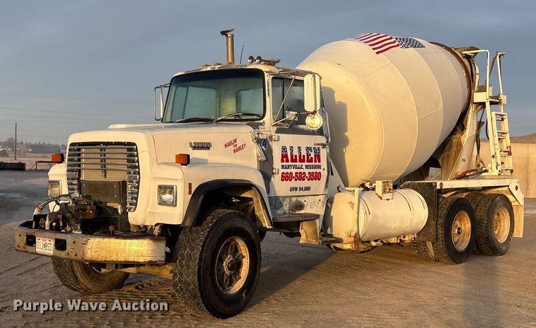1988 Ford LT8000 ready mix truck - FG1723