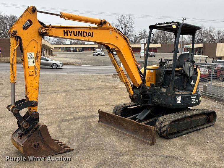 Hyundai Robex 35Z-9 mini excavator - FG1737
