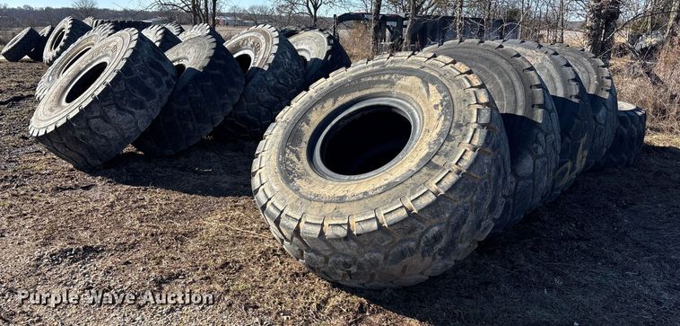 (10) 26.5R25 tires - OE9290