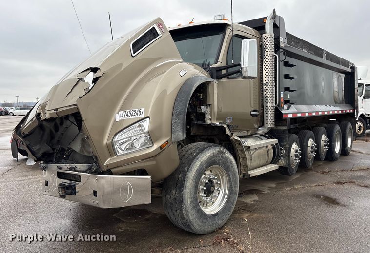 2022 Kenworth T880 dump truck - YA1714