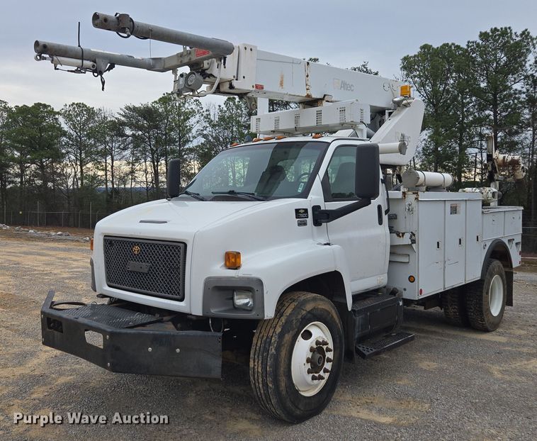 2007 Chevrolet C7500 cable placer bucket truck - YA1976