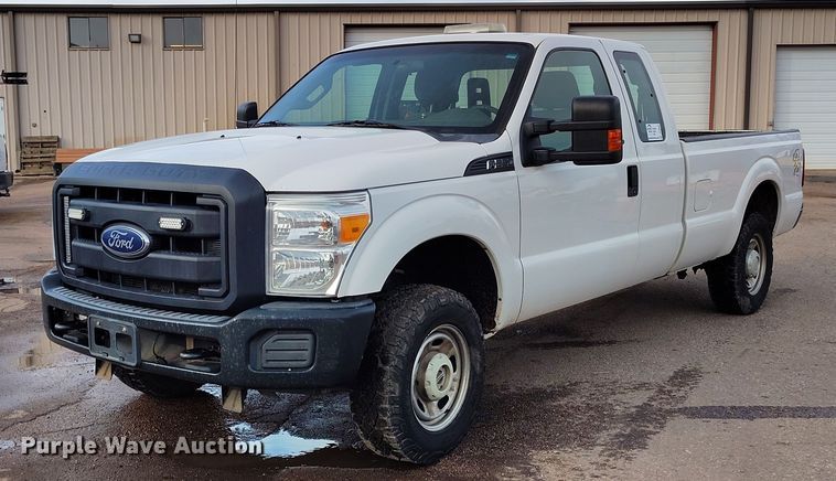 2016 Ford F250 Super Duty XL Ext. Cab pickup truck - DT0846