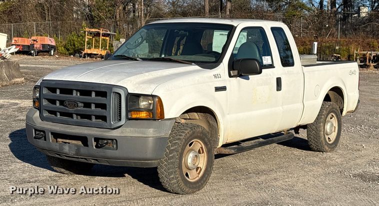 2006 Ford F250 Super Duty XL Ext. Cab pickup truck - DU2675