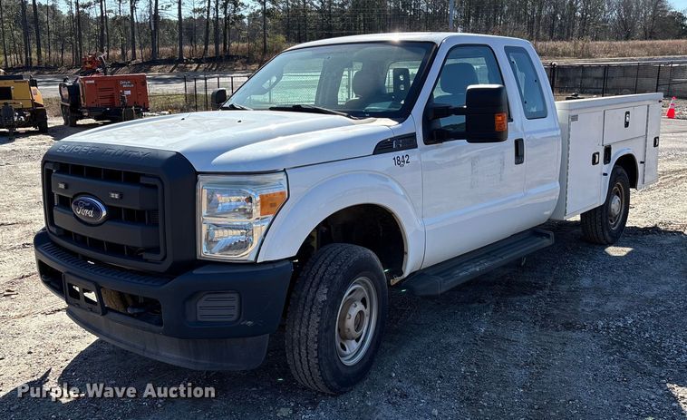 2015 Ford F250 Super Duty XL Ext. Cab utility bed pickup truck - DU2679