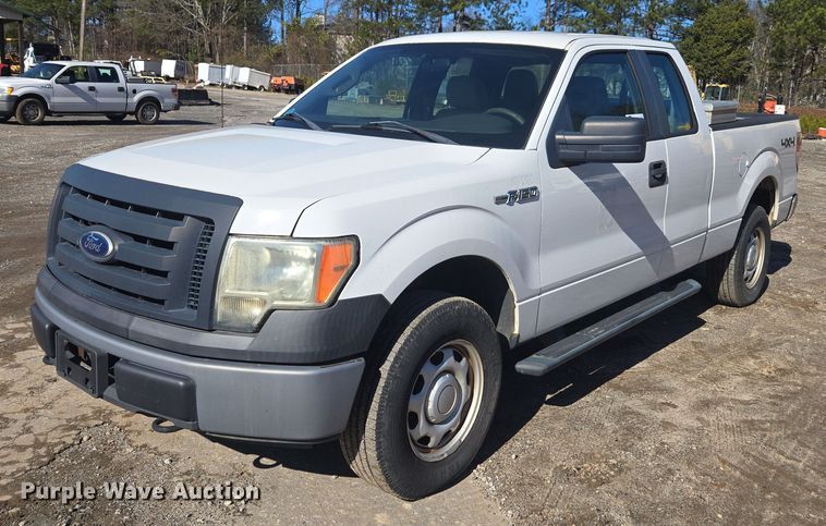 2010 Ford F150 Ext. Cab pickup truck - DU2681