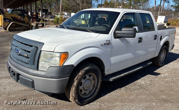 2011 Ford F150 XL Crew Cab pickup truck - DU2682