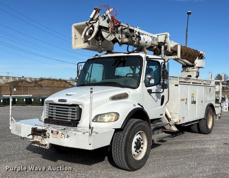 2005 Freightliner Business Class M2 digger derrick truck - DW7430