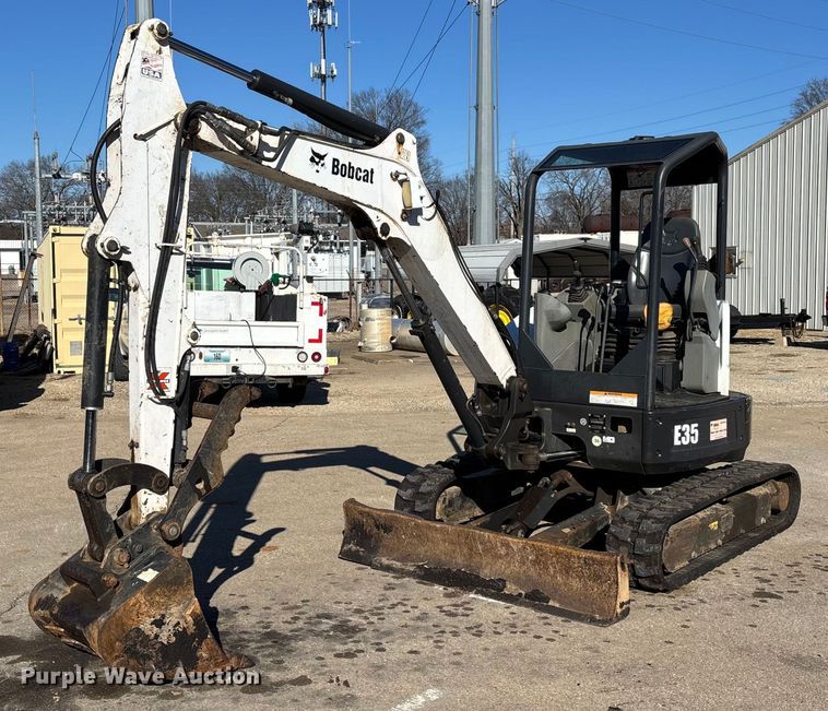 2014 Bobcat E35 mini excavator - DW7441