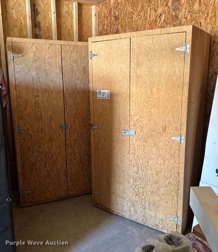 (2) storage cabinets - EA2244