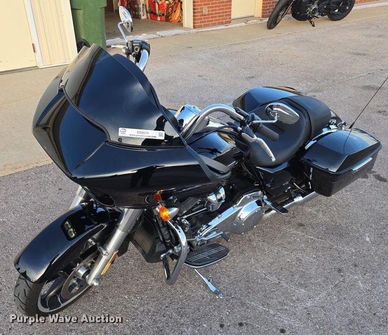 2023 Harley-Davidson Road Glide motorcycle - ES2674