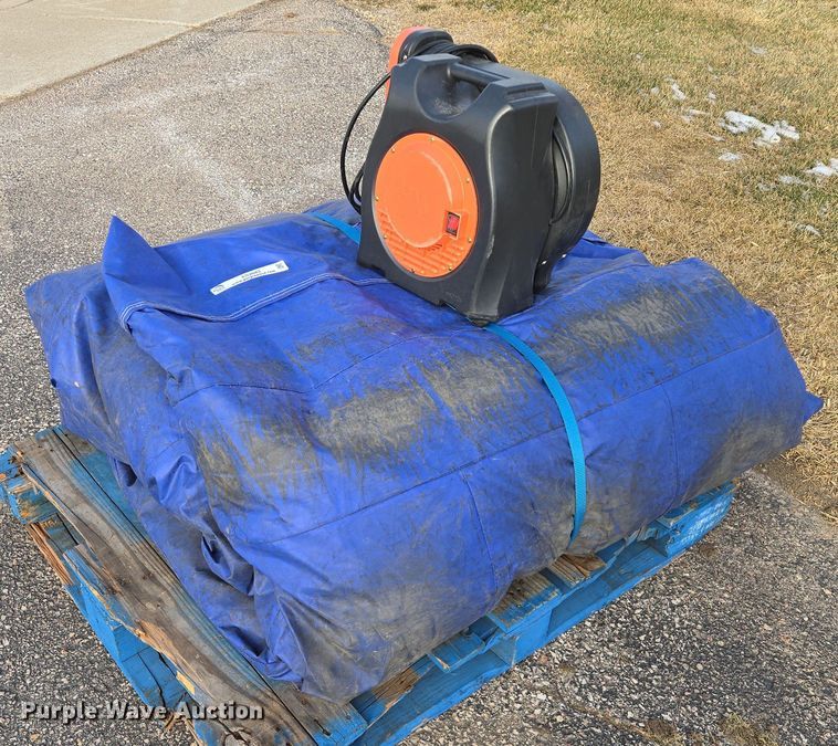 Inflatable bounce house - ES2683