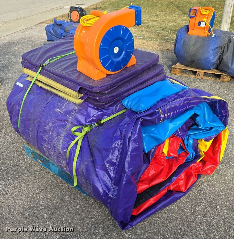 Inflatable obstacle course - ES2685