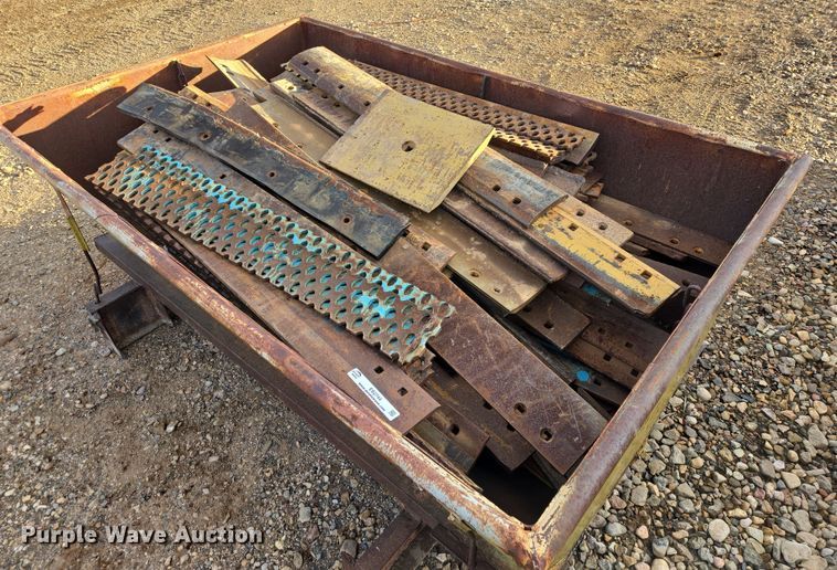 Cutting edges - ES2744