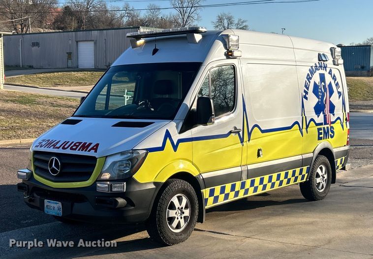 2017 Mercedes-Benz Sprinter 2500 ambulance - ET6899
