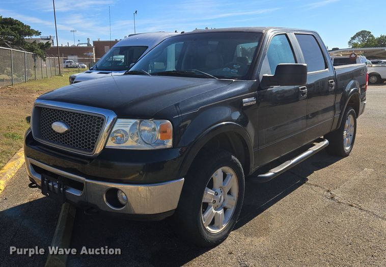 2007 Ford F150 Lariat Crew Cab pickup truck - EU3993