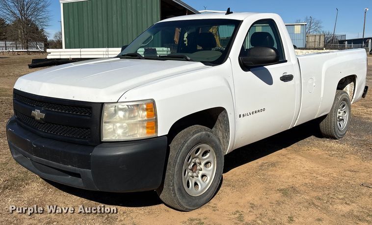 2007 Chevrolet Silverado 1500 pickup truck - EV2600