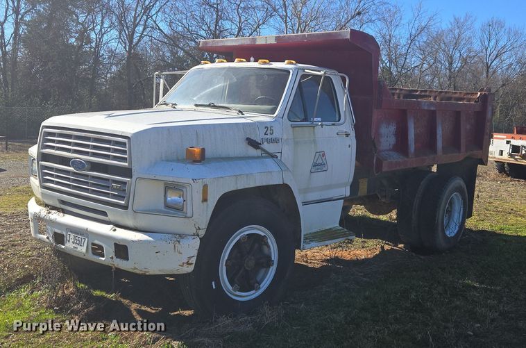 1994 Ford F600 dump truck - EV2626