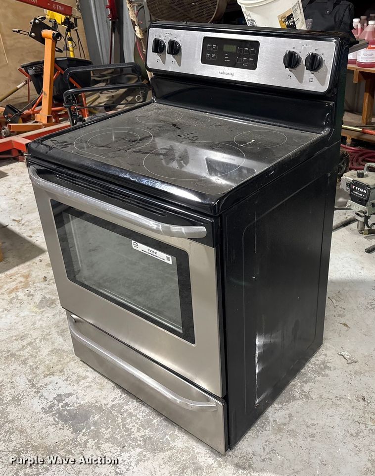 Frigidaire oven - EV2641