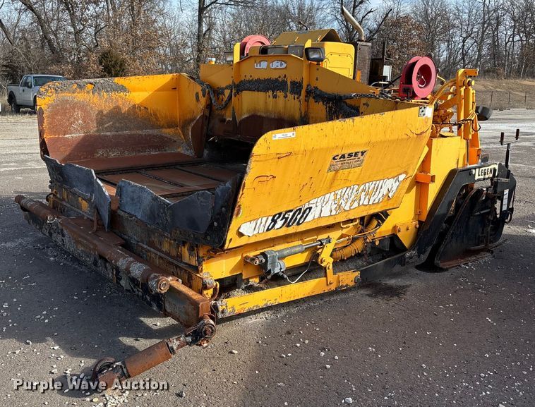 LeeBoy L8500T paver - FB3482