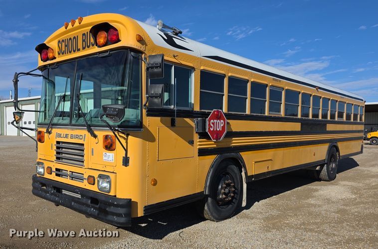 2002 Bluebird TC2000 school bus - FI0751