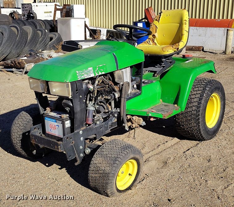 John Deere 455 lawn tractor - IH9403