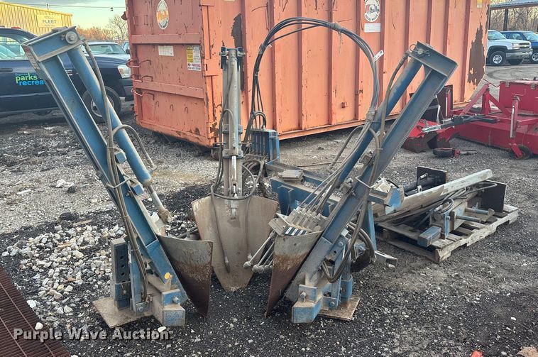 Care Tree skid steer tree spade - OE9333