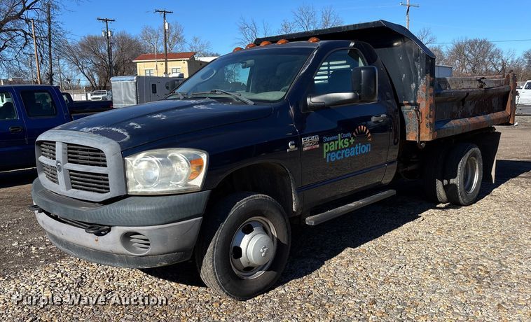 2007 Dodge Ram 3500 dump bed pickup truck - OE9347
