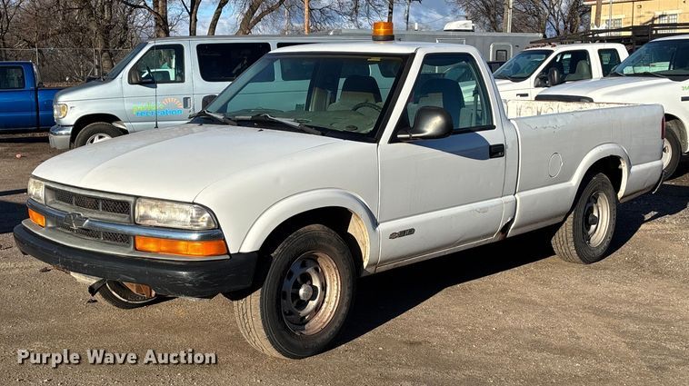 1998 Chevrolet S10 pickup truck - OE9350