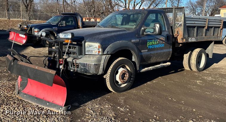 2006 Ford F450 dump truck - OE9352