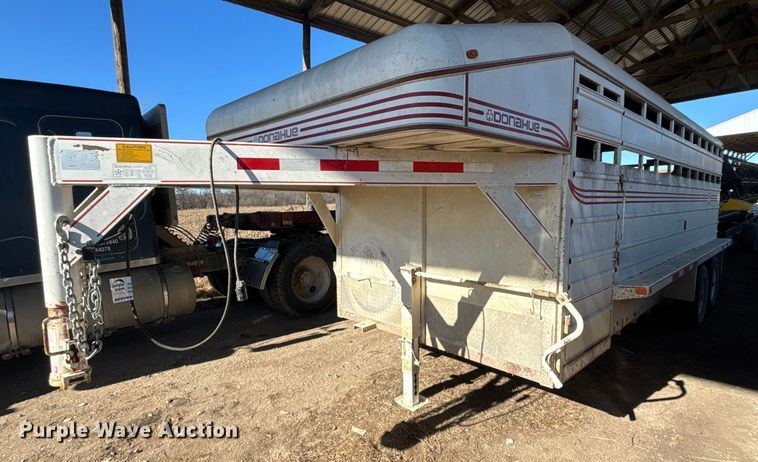 2014 Donahue SS-720-4N livestock trailer - DU6930