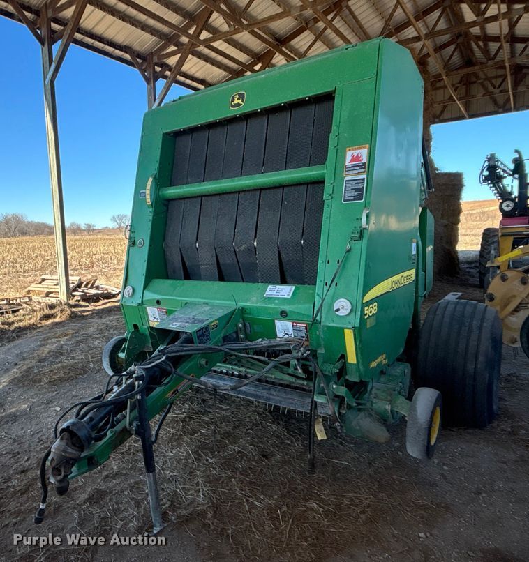 2012 John Deere 568 round baler - DU6932