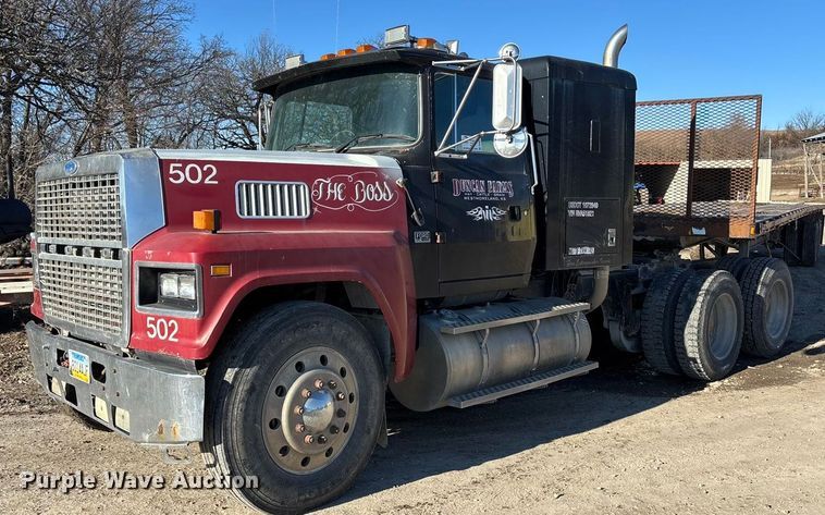 1994 Ford LTL9000 semi truck - DU6937