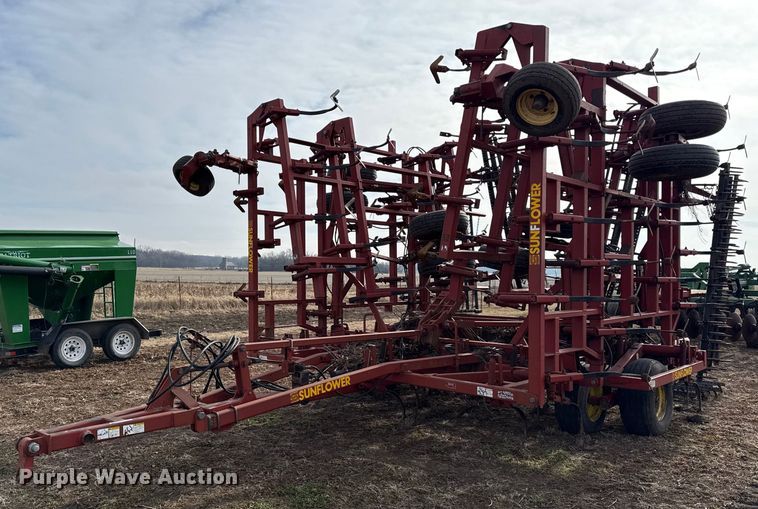 Sunflower 5054-47 field cultivator - EN0191