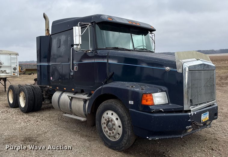 1993 White GMC semi truck - EN0196