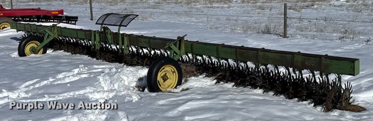 John Deere 400 rotary hoe - EP2774