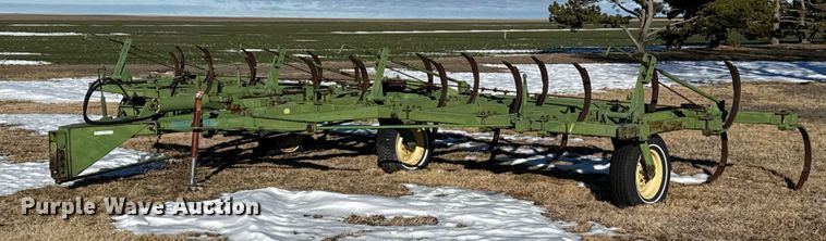 John Deere 200F chisel - EP2808