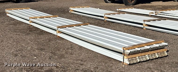 (78) sheets of metal siding/roofing - EP2813