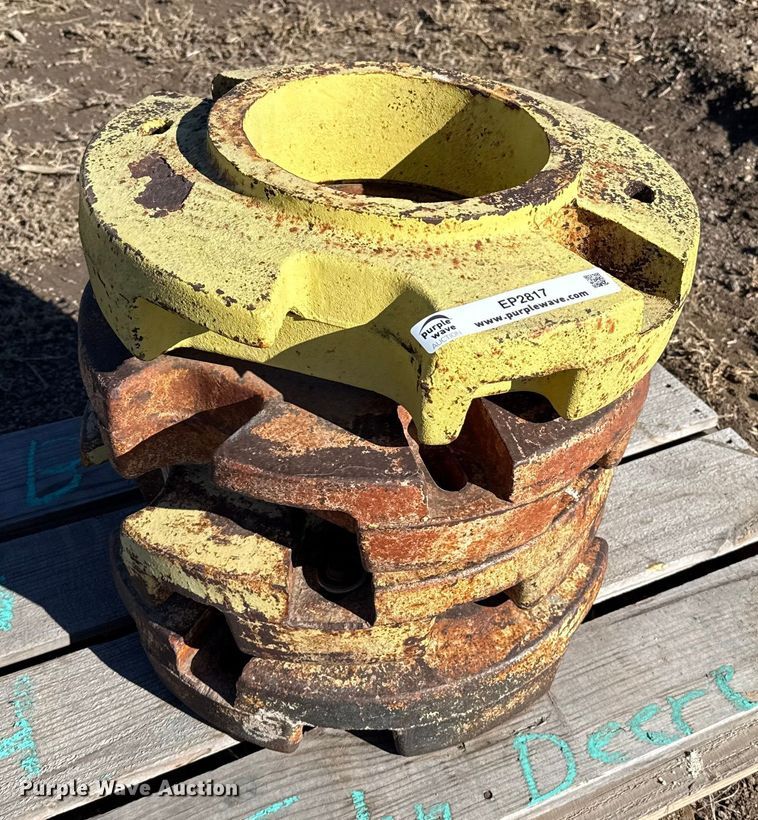 (4) John Deere wheel weights - EP2817